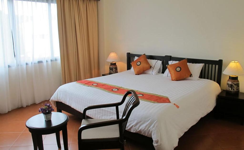 La De Bua Hotel Patong Room photo