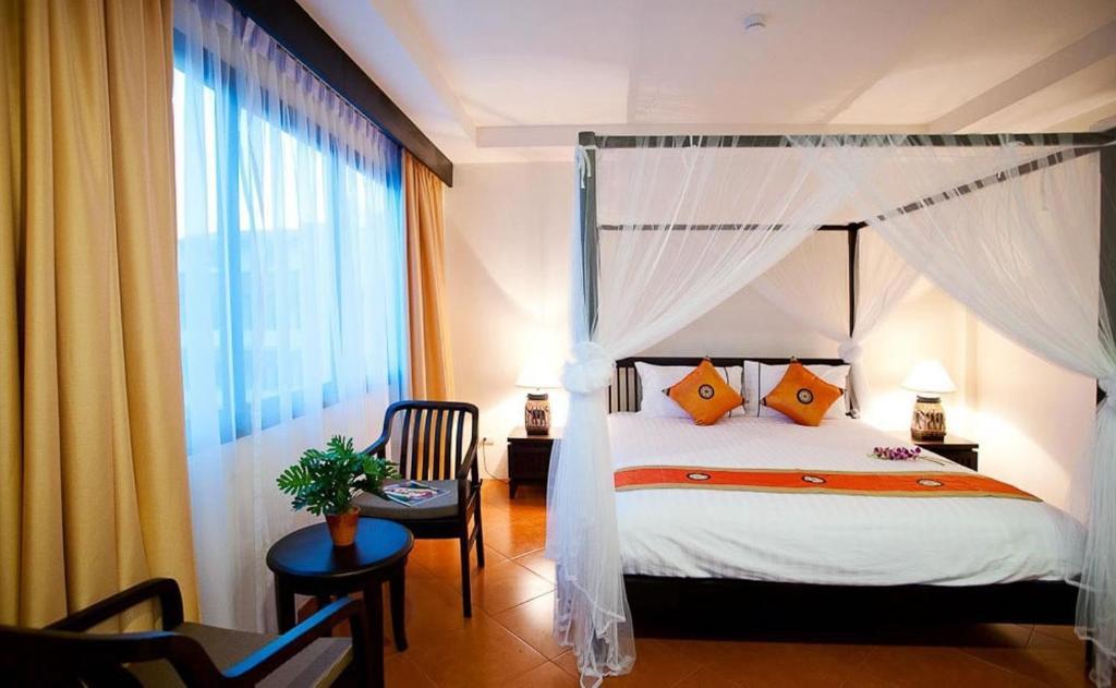 La De Bua Hotel Patong Room photo